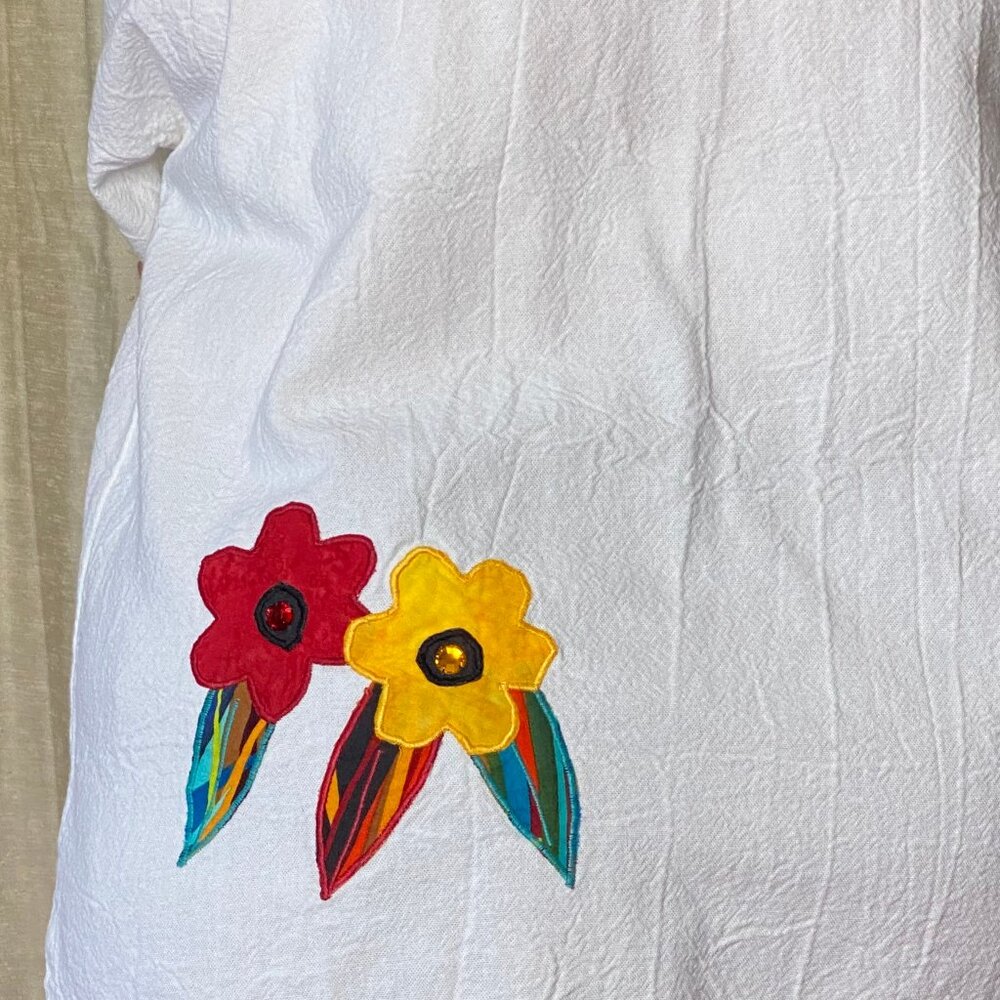 Artsy Tucan Top and Pants - Picture 3 of 6